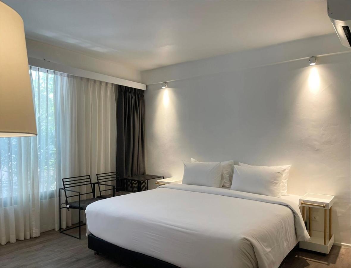 Hotel Por Santitham 3*